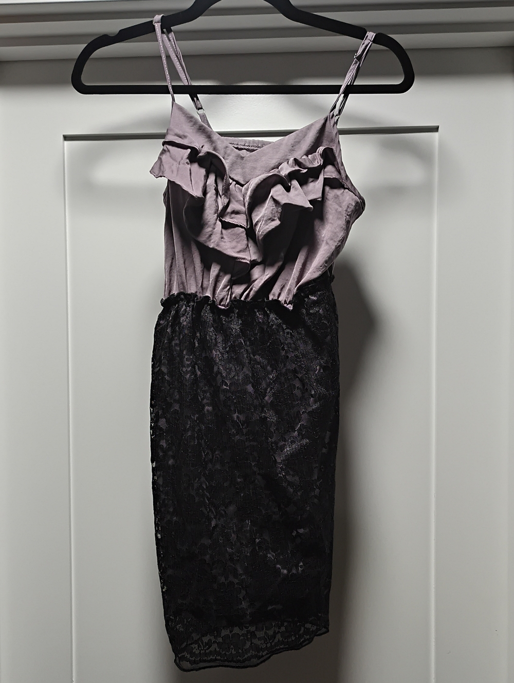 Xhilaration Mauve Ruffle Bodice with Black Lace Midi Dress